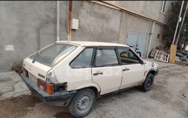 BYD: VAZ 2109 “Samara” hatchbek - Kuzov: 5 qapılı hatchbek, açılan arxa