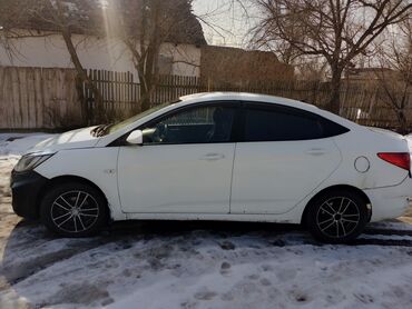 Hyundai: Hyundai Solaris: 2011 г., 1.6 л, Механика, Бензин, Седан