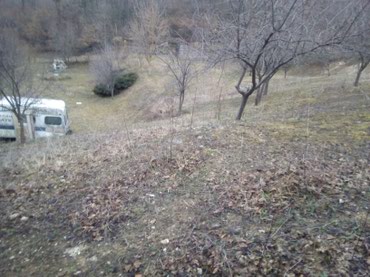 Prodaja zemljišta: Prodajem ili bih menjao tri vezana placa u Loznici od 30 ari sa — 3