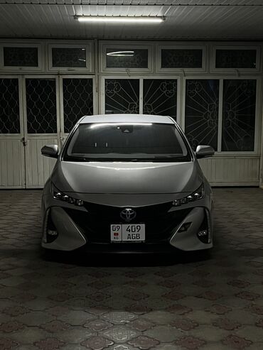 Toyota: Toyota Prius: 2017 г., 1.8 л, Вариатор, Гибрид, Хэтчбэк