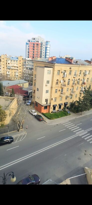 Yeni tikili: Yasamal, 4 otaqlı, Yeni tikili, m. İçərişəhər, 204 kv. m -da lalafo.az — 14 Yeni tikili: Yasamal, 4 otaqlı, Yeni tikili, m. İçərişəhər, 204 kv. m — 14