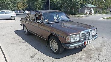 bud e9: Mercedes-Benz W123: 1984 г., Седан — 3