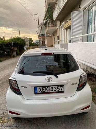 playstation 3: Toyota Yaris: 1.3 l | 2014 year Coupe/Sports
