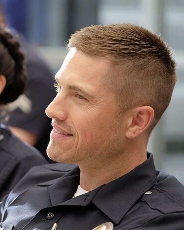 что подарить на день рождения: Чач тегиздоо, мужская стрижка, рабочий городок