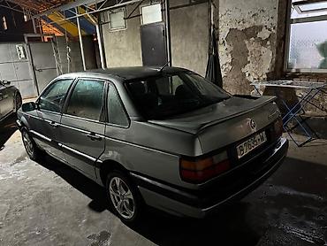 Продажа авто: Volkswagen Passat: 1988 г., Седан — 3