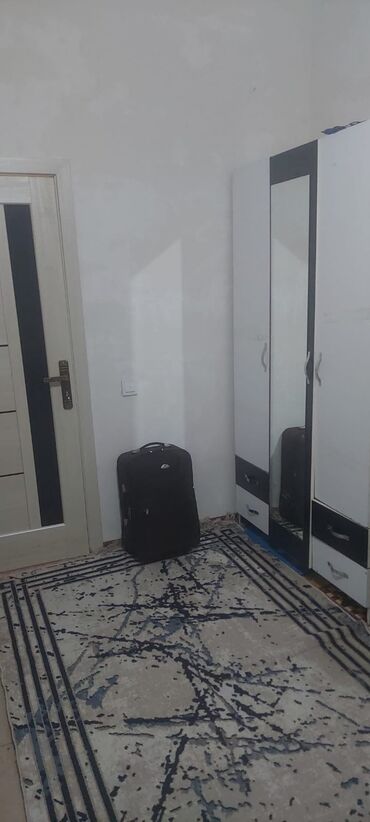 Həyət evləri və villaların satışı: 8-ci kilometr 5 otaqlı, 100 kv. m, Kredit var, Orta təmir — 7