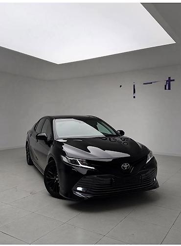 b v d: Toyota Camry: 2018 г., 2.5 л, Седан — 1