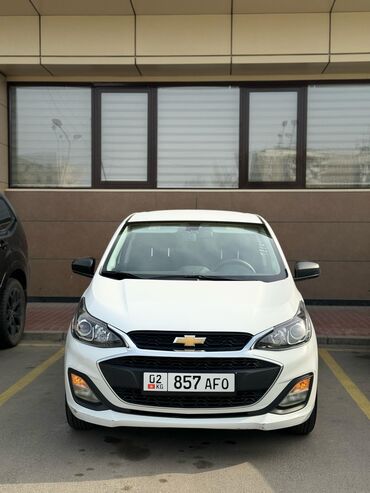 взять машину в рассрочку: Chevrolet Spark: 2020 г., 1 л, Вариатор, Бензин, Седан