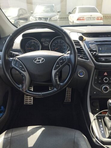 Hyundai: Hyundai Elantra: 2 l | 2014 il Sedan — 9