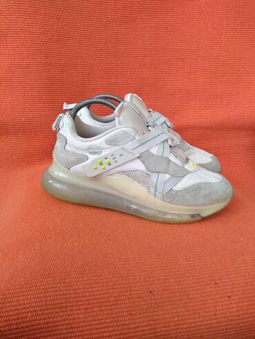 Women's Sneakers and athletic shoes: Nike, 41 — 9