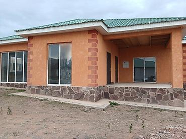 Продажа домов: Коттедж находится в коттеджном городке Агат на южном берегу в районе — 7
