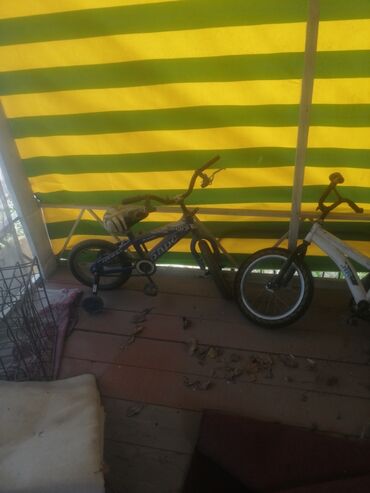 тринажерный велик: Продаю велосипеди детский 3 штук 4000 сом обше оканчателно