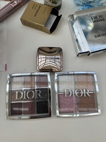 профессиональная краска для волос: Срочно продам хайлайтер Dior. Оригинал