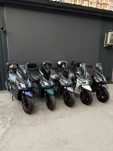мотоцикл с коляской: Макси скутер Suzuki, 50 куб. см, Бензин, Новый, В рассрочку