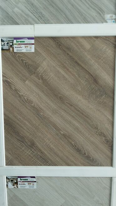 rezin doşəmə: Kronostar “Kronofix” laminat döşəmə panelləri - Model kodu: 8072 və