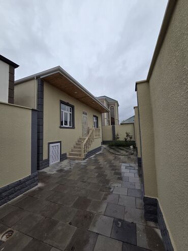 türkanda ev: Maştağa qəs. 4 otaqlı, 120 kv. m, Yeni təmirli