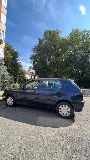 голы вариант: Volkswagen Golf: 1998 г., 1.8 л, Автомат, Бензин, Седан