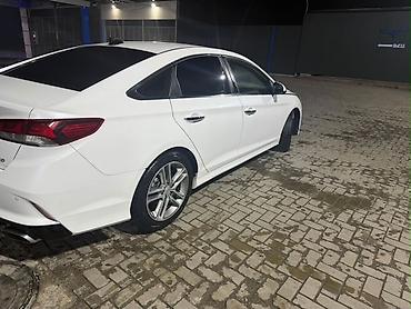 Hyundai Sonata: 2017 г., 2 л, Автомат, Бензин, Седан