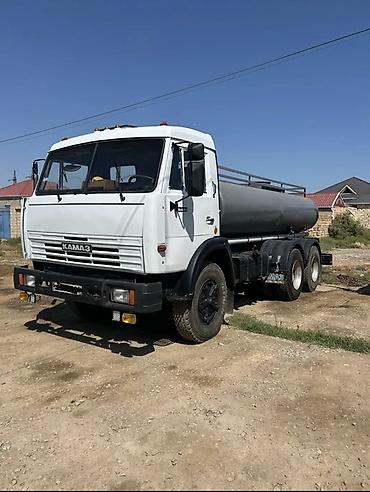 KAMAZ su/yanacaq daşıyan tanker maşını - Marka/model: KAMAZ 6x4