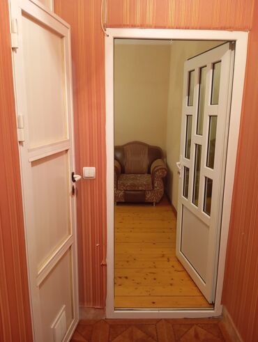 Uzunmüddətli kirayə mənzillər: Nəsimi rayonu, 2‑ci Mikrorayon, “Əcəmi” metrosuna yaxın ərazidə 2 — 1