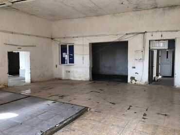 Digər kommersiya daşınmaz əmlakı: Obyekt Əhmədli qəsəbəsinin əsas yolun üzərində yerləşir. Qeyri-Yaşayış — 2