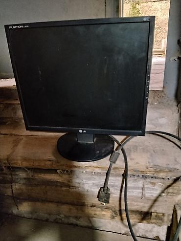 toshiba pc: LG Flatron L1953S LCD monitor - Diaqonal: təxminən 19 düym — 1