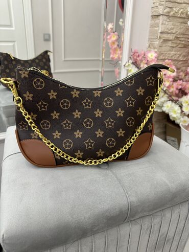 Футболки: Классическая сумка, Louis Vuitton, Женские, Новый