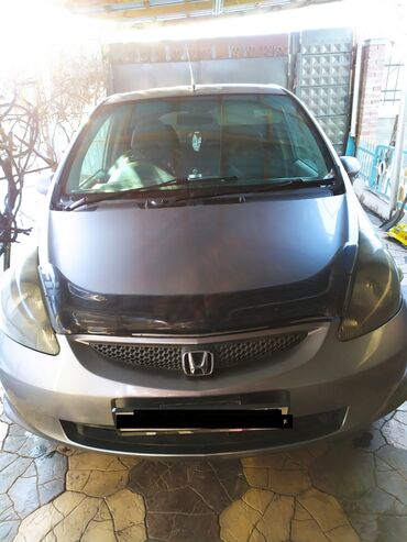 кыргыз унаа: Honda Fit: 2003 г., 1.3 л, Вариатор, Бензин, Хетчбек