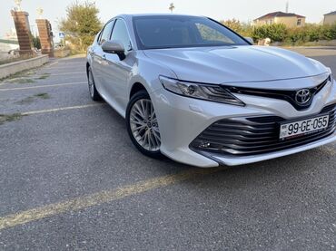 Toyota: Toyota Camry: 2.5 l | 2019 il Sedan — 6