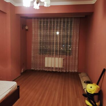 Uzunmüddətli kirayə mənzillər: Bayilda jurnalistərin binasinda 16 mertebeli binanın 9-u mərtəbəsində — 7