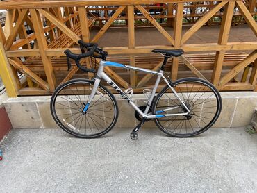 velosiped ramasi: İşlənmiş Şose velosipedi Trek, 28", Ünvandan götürmə