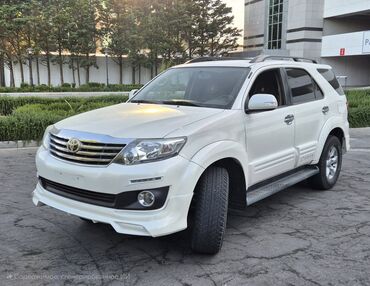 Toyota: Toyota Fortuner: 2.7 l | 2013 il Ofrouder/SUV