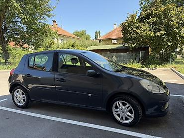 Renault: Renault Clio III, 5 vrata, tamnosiva metalik -registracija istice — 2