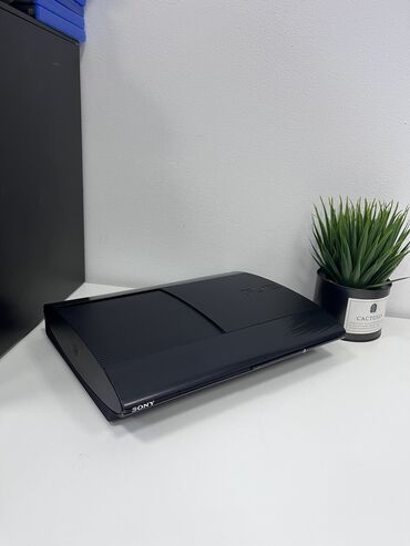 приставка плейстейшен: Sony PlayStation 3 Super slim Цвет: черный Память: 500гб Не шумит