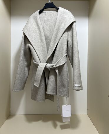 женские розовые кофточки: Yeni! Kapshonlu Palto Standart olchu 120azn baha alinib lalafo.az -da женские розовые кофточки: Yeni! Kapshonlu Palto Standart olchu 120azn baha alinib