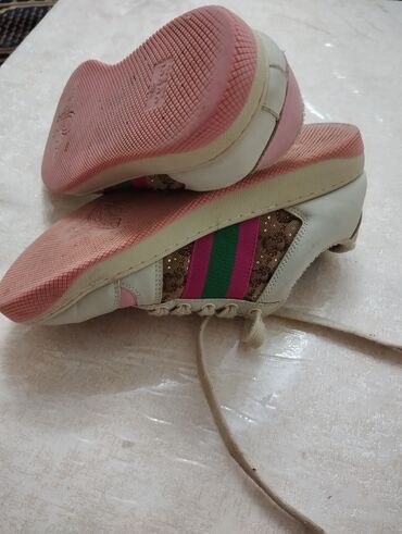 Women's Sneakers and athletic shoes: Ölçü: 38, rəng - Ağ, İşlənmiş -da lalafo.az — 10 Women's Sneakers and athletic shoes: Ölçü: 38, rəng - Ağ, İşlənmiş — 10