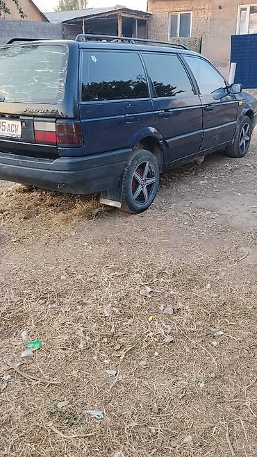6 2: Volkswagen Passat: 1992 г., 1.8 л, Механика, Бензин, Универсал — 4