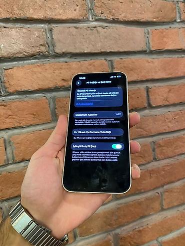 Мобильные телефоны и аксессуары: IPhone 13, Белый — 4
