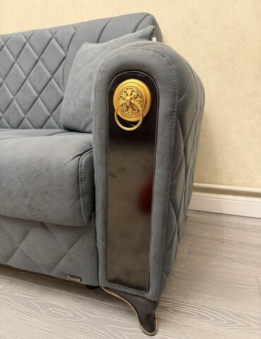 damla divan: Divan, İşlənmiş, Açılan, Bazalı, Parça, Çatdırılma yoxdur