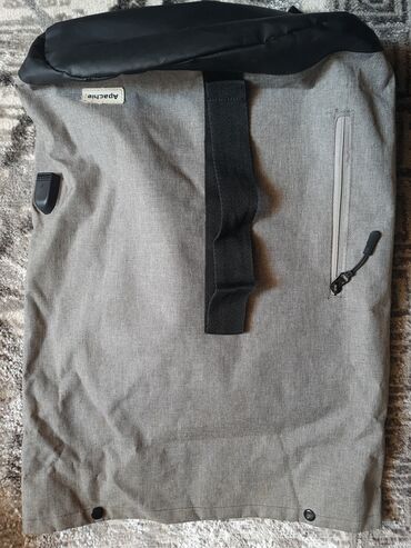 Məktəb çantaları: 1 ci Tactical 25 manat 2 ci Boz rəngli 25 manat 3 cü Qəhvəyi rəngli 15 — 3