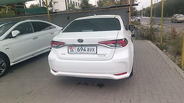 на corolla: Toyota Corolla: 2020 г., 1.8 л, Вариатор, Гибрид, Седан — 10