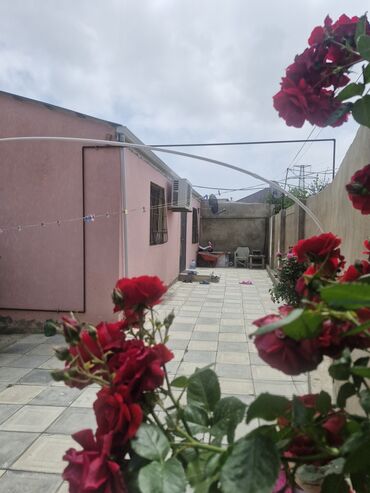 Həyət evləri və villaların satışı: Ramana qəs. 3 otaqlı, 90 kv. m, Kredit yoxdur, Yeni təmirli