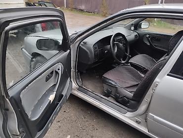 Volkswagen: Volkswagen Passat: 1991 г., 1.8 л, Механика, Бензин, Седан — 17