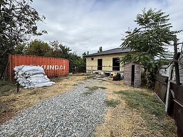 недостроенные дома в бишкеке: 6 комнат и более, 300 м², 5 соток, Бишкек, Собственник — 5