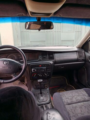 Opel: Opel Vectra: 1.6 l | 1997 il Sedan — 9