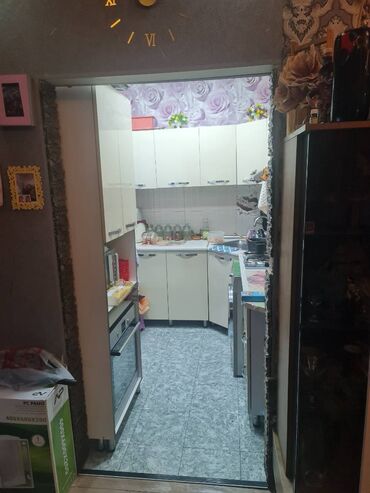 Köhnə tikili: Bakı, 2-ci mikrorayon, 2 otaqlı, Köhnə tikili, m. Memar Əcəmi, 56 kv. m — 27