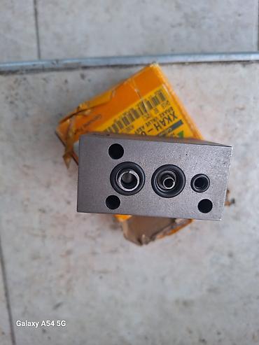 Другие автозапчасти: Продаю запчасти на Экскаватор 140 ХУНДАЙ Корея Вал гидроматор поворота — 5