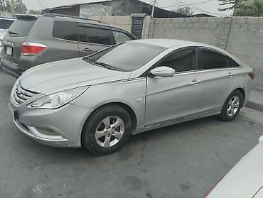 Hyundai Sonata: 2010 г., 2 л, Автомат, Бензин, Седан