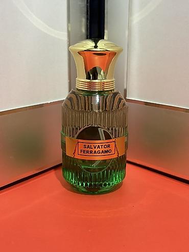 Красота и здоровье: Salvator Ferragamo kişi ətiri – şüşə flakon, yaşıl rəngli maye, qızılı — 2