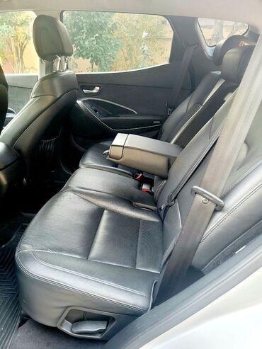 Hyundai: Hyundai Santa Fe (DM) krossover Xüsusiyyətlər: - Korpus rəngi: gümüşü — 9